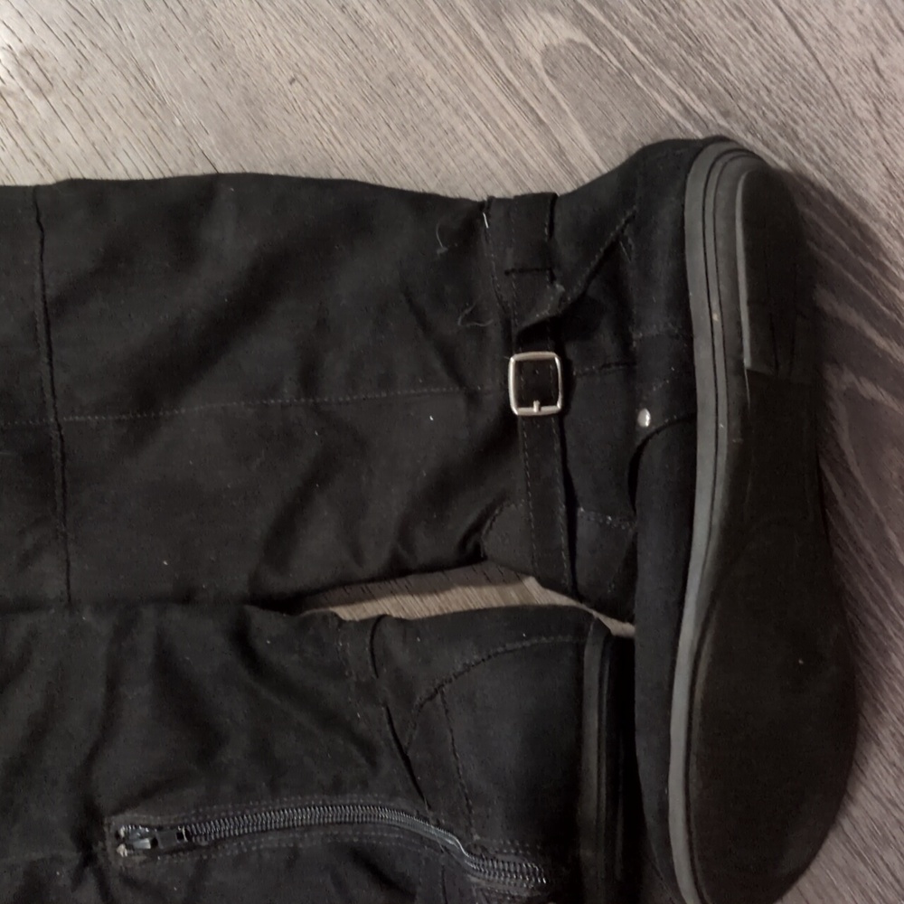 Boots - Picture 3 of 3